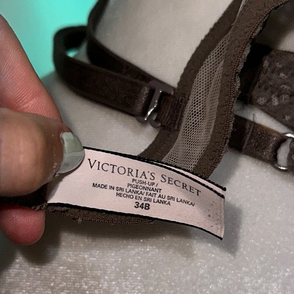 Taupe Victoria's Secret push-up bra size 34B - Picture 3 of 3